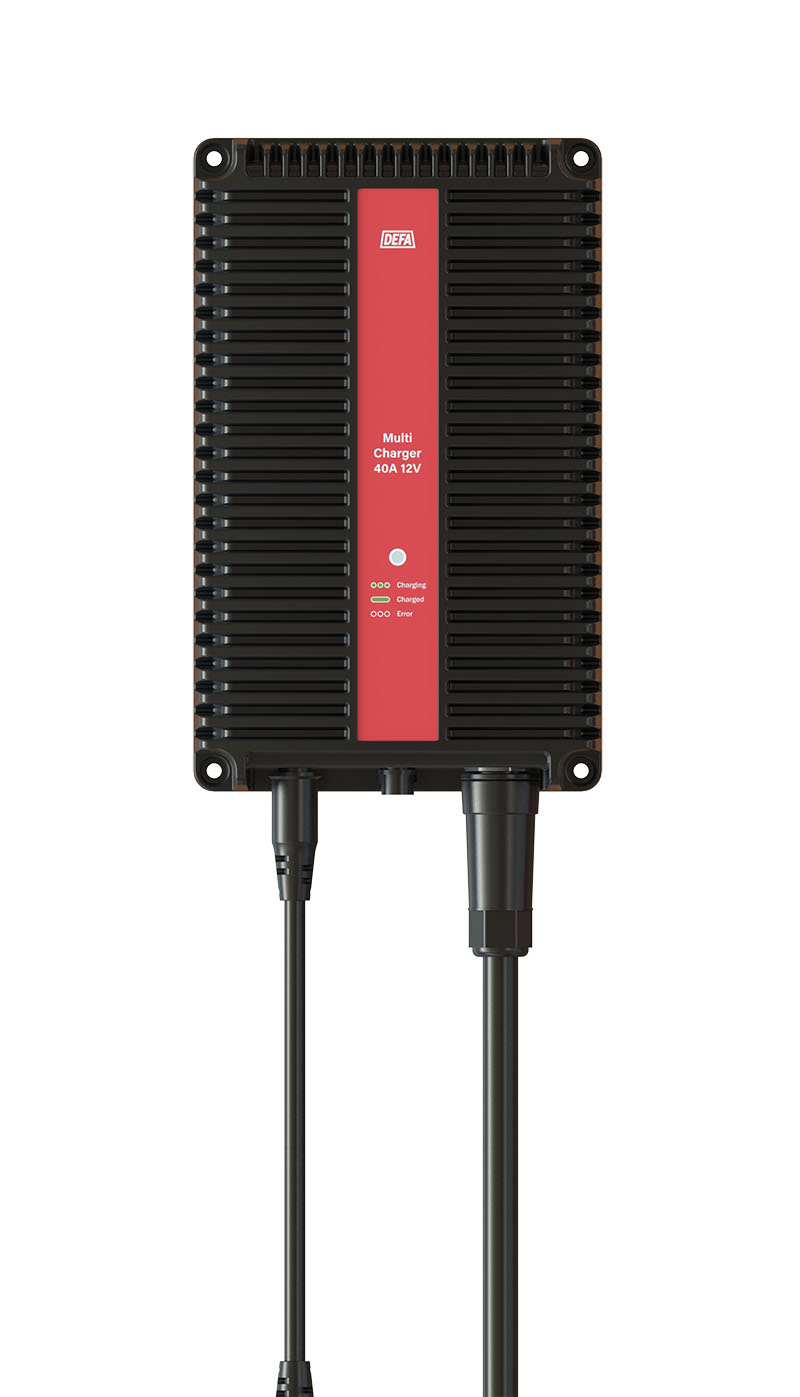 HD MultiCharger 40A with cables - long image format