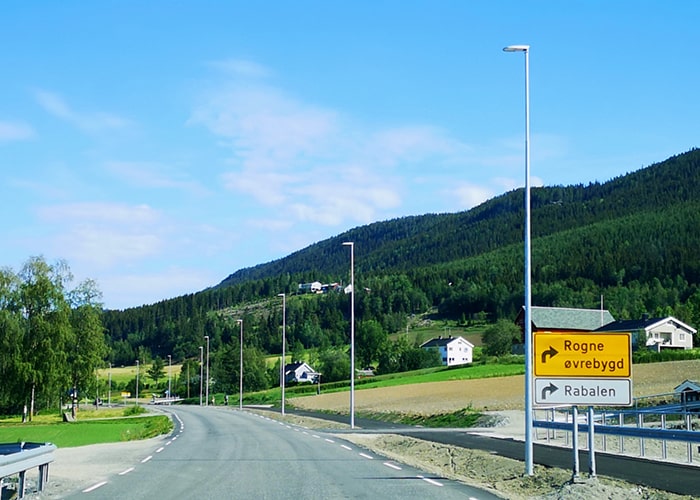 Elite veibelysing på fylkesveg 51 gjennom Rogne i Valdres
