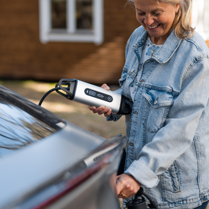 eMove kannettava laturi • Helppokäyttöinen Mode 2 laturi • DEFA